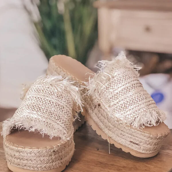 Seashell Natural Raffia Sandal partager la joie